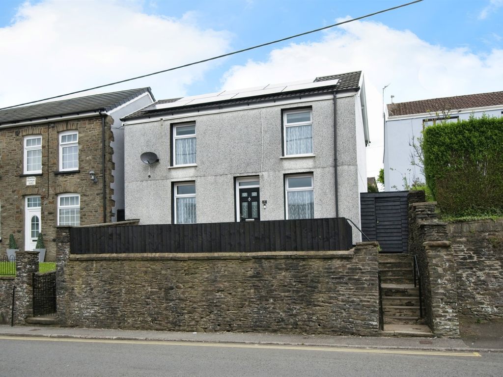 3 bed detached house for sale in High Street, Tonyrefail, Porth CF39, £