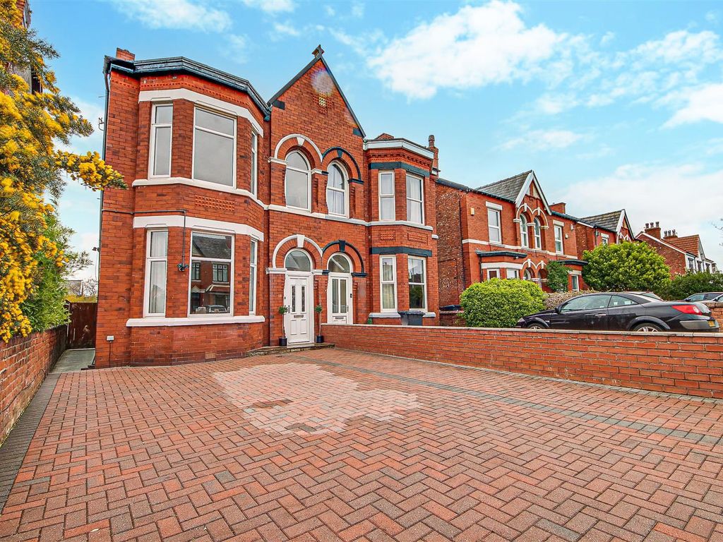 4 bed semidetached house for sale in Dinorwic Road, Birkdale