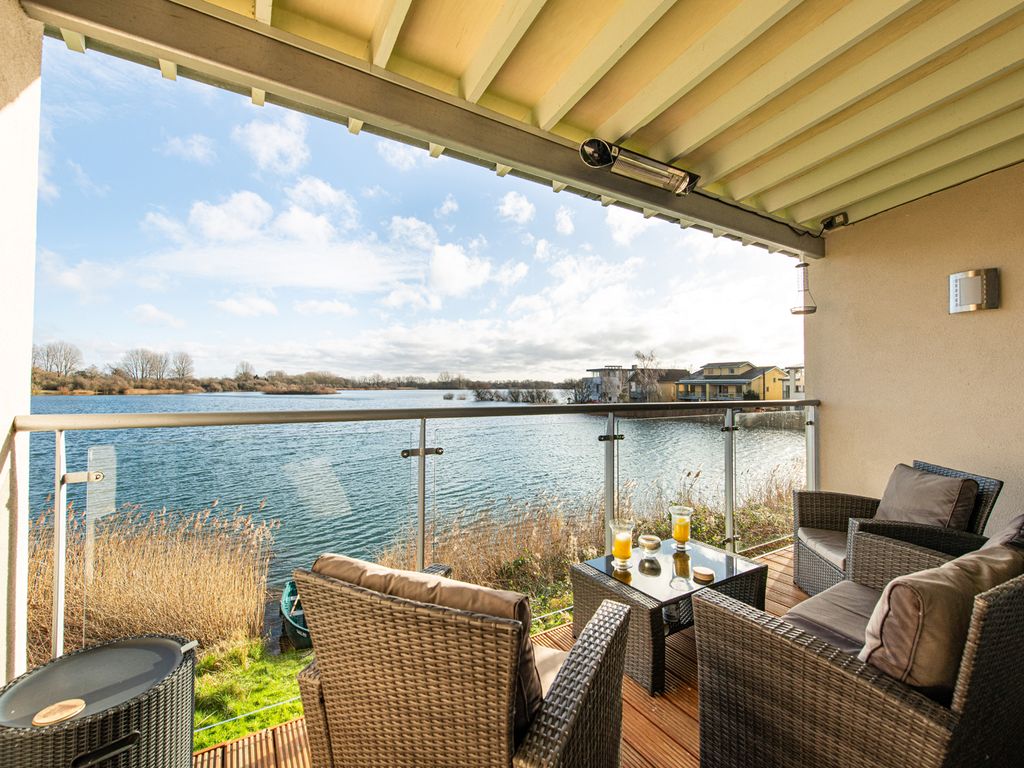 5 bed terraced house for sale in 27 Clearwater, Somerford Keynes GL7, £