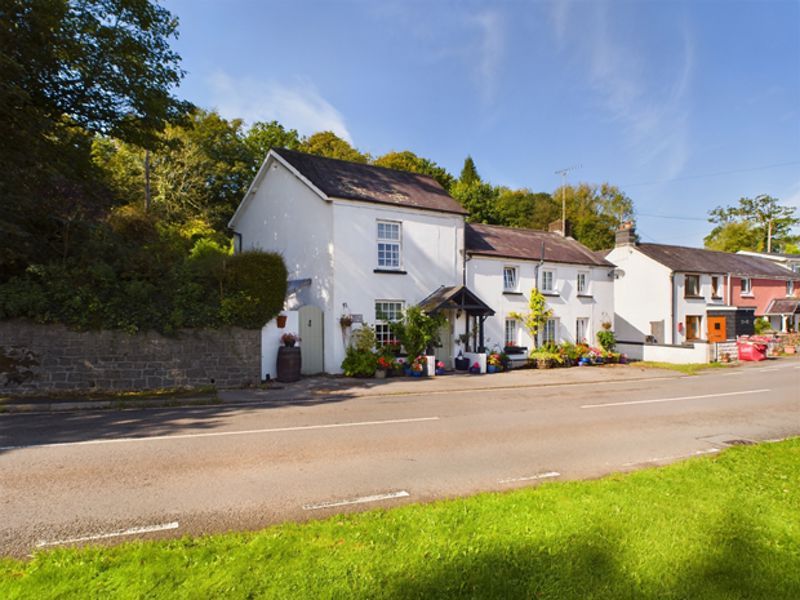 3 bed detached house for sale in Llangain, Carmarthen SA33, £349,950