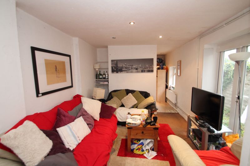 6 bed terraced house to rent in Woodville Court, Woodville Road