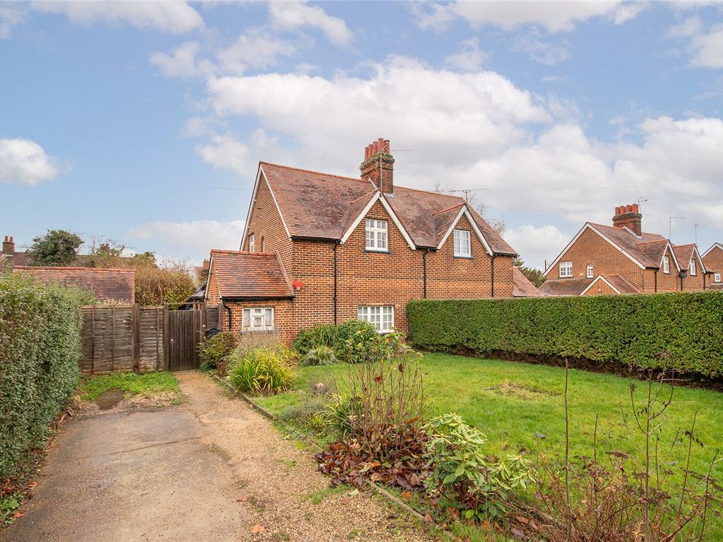 3 bed semidetached house for sale in Ground Lane, Hatfield