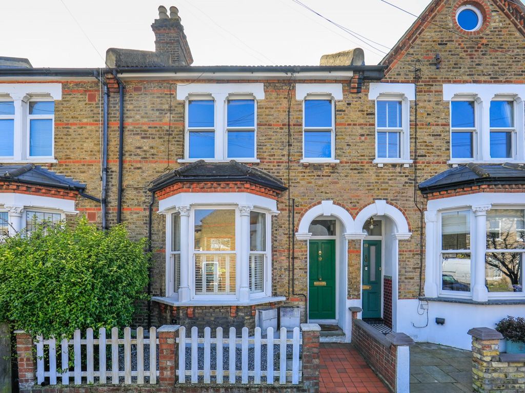 1 bed flat for sale in Clarens Street, Catford, London SE6, £375,000