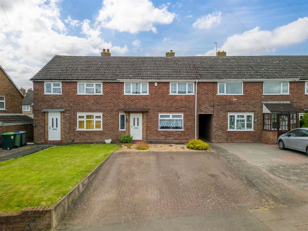 3 bed terraced house for sale in City Road, Tividale, Oldbury B69, £