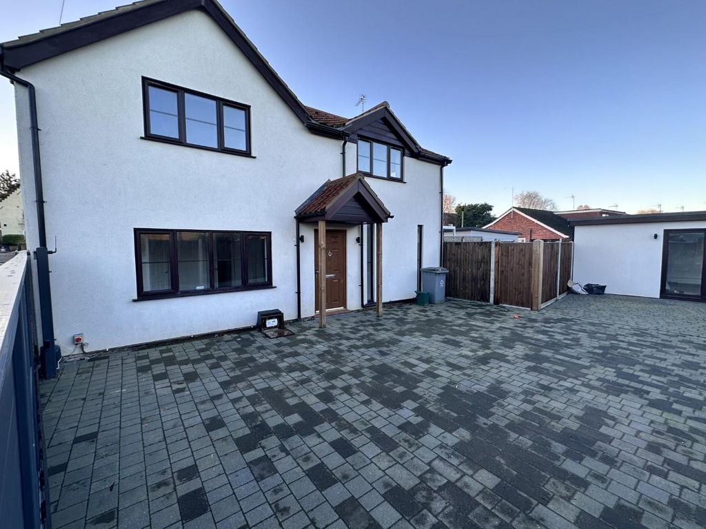 4 bed property to rent in Holt Road, Horsford, Norwich NR10 Zoopla