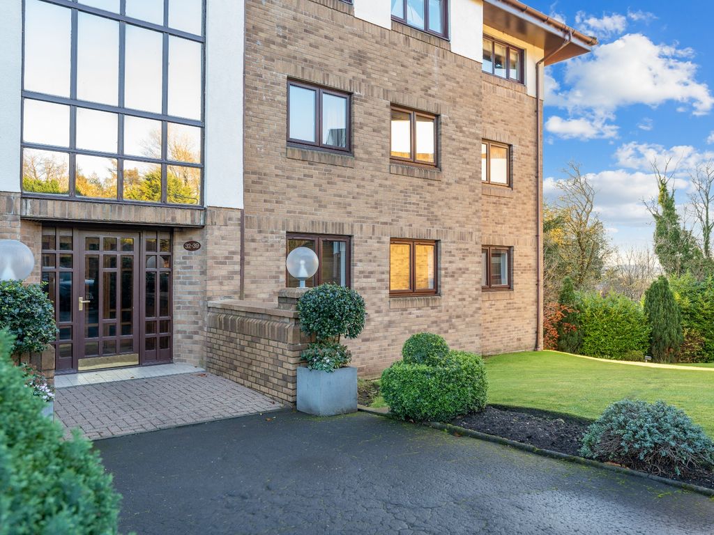 2 bed flat for sale in Ravenscourt, Thorntonhall, Lanarkshire G74, £