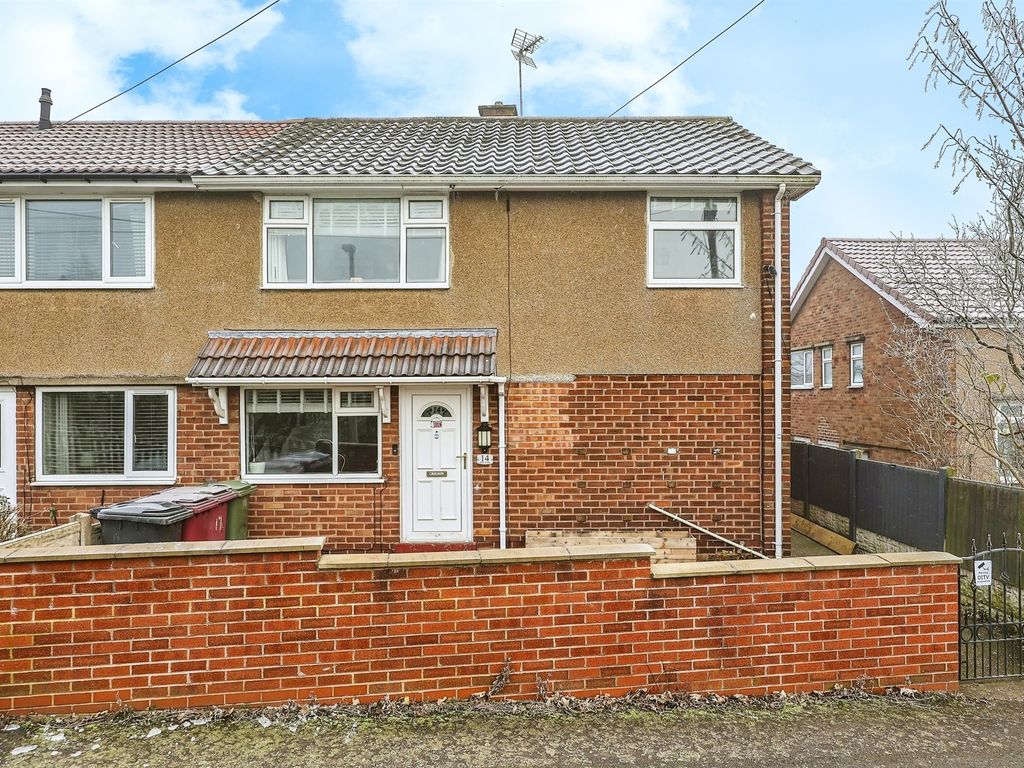 3 bed semidetached house for sale in Elm Close, Pinxton, Nottingham