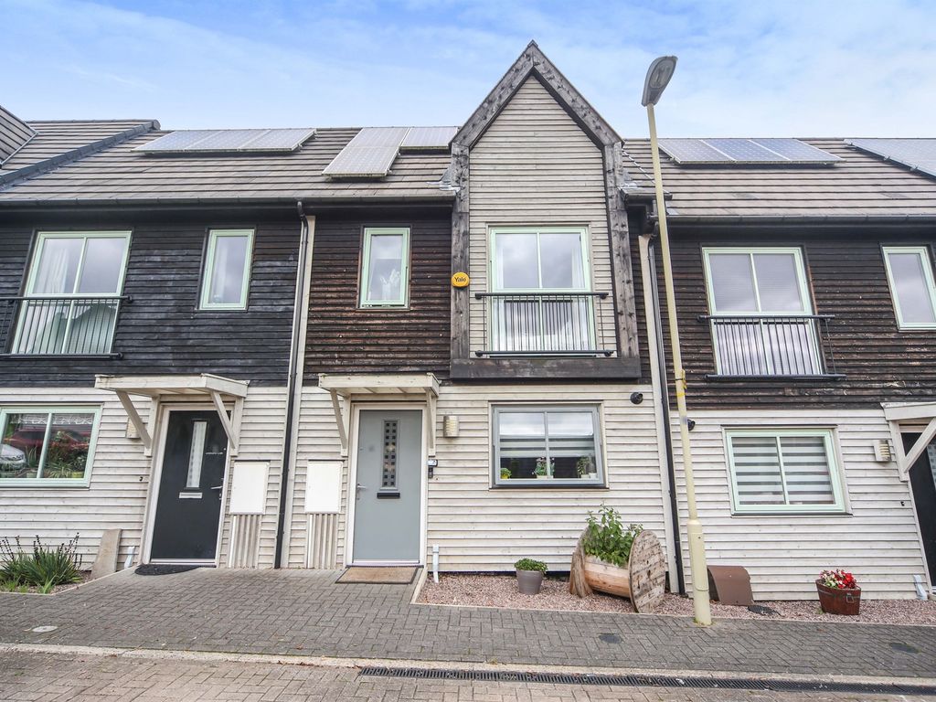 3 bed terraced house for sale in Woodgate Close, Redditch B98 Zoopla
