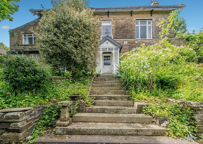 4 bed semidetached house for sale in Highfield Road, Idle, Bradford