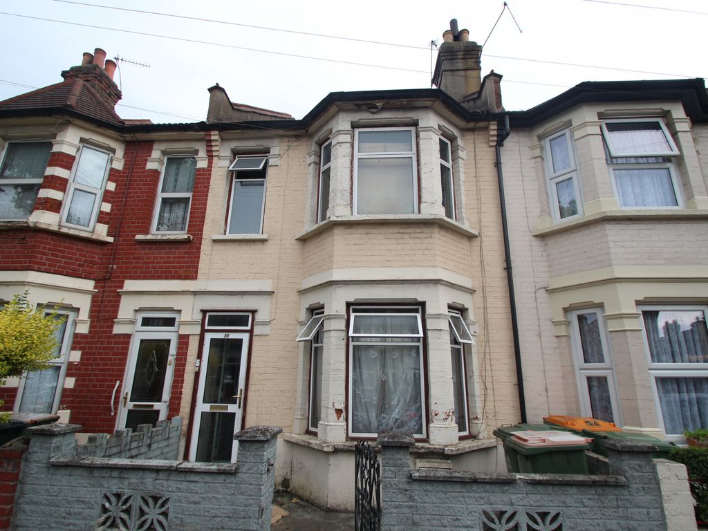 3 bed terraced house for sale in Kempton Road, East Ham, London E6, £