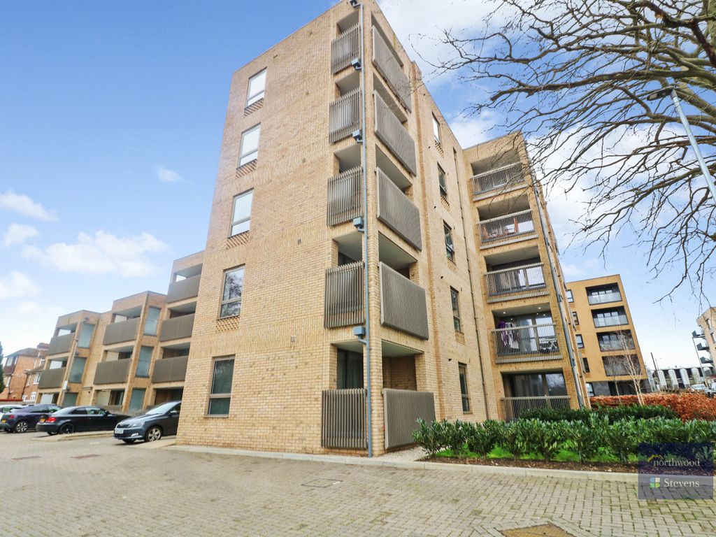 1 bed flat to rent in Victoria Crescent, La Riviere, Ashford TN23, £