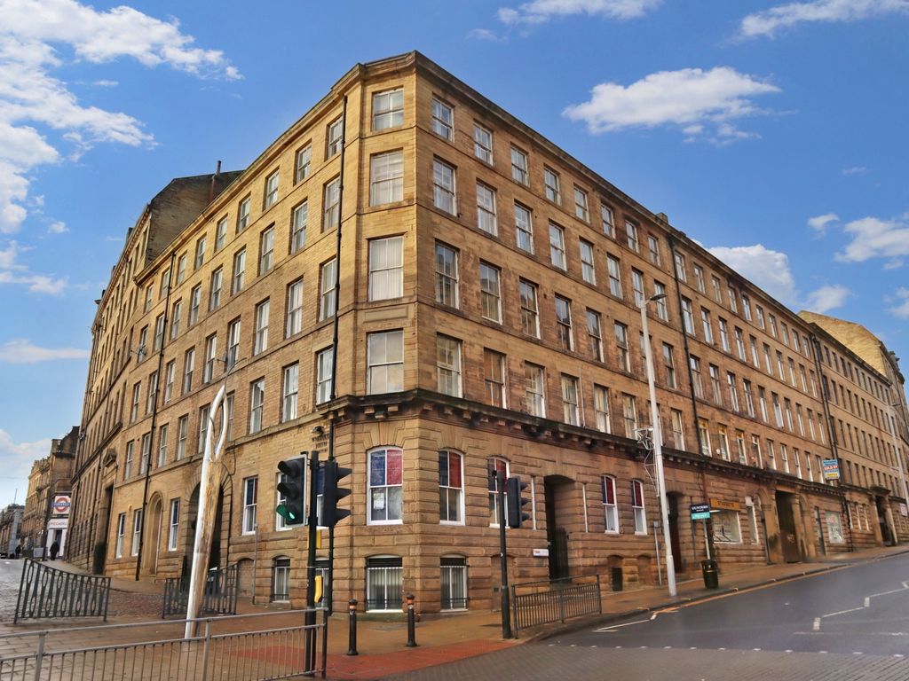 2 bed flat for sale in Netherwood Chambers, Manor Row, Bradford BD1, £