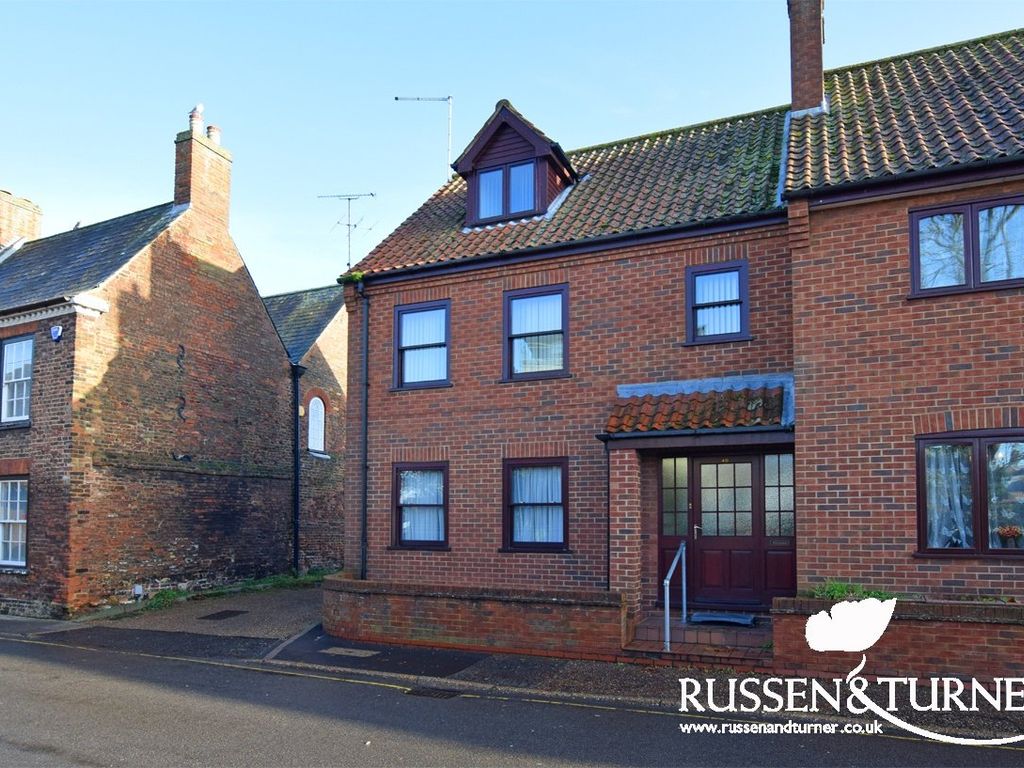 3 bed end terrace house for sale in Chapel Street, King's Lynn PE30, £