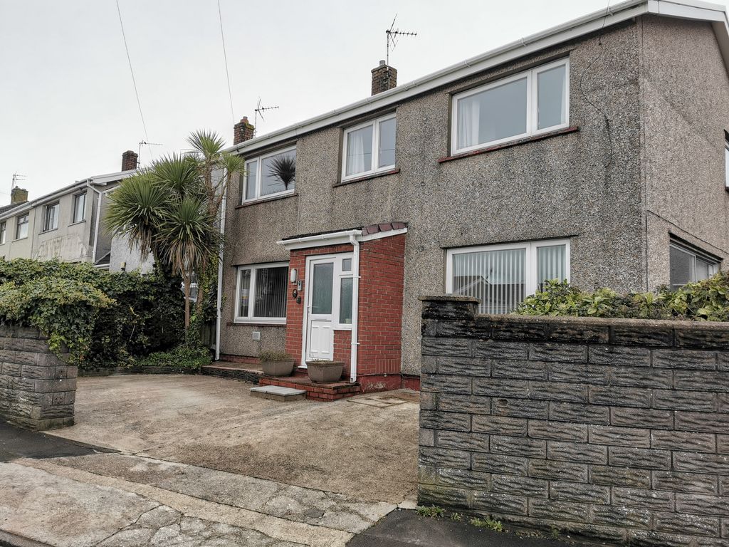 4 bed semidetached house for sale in Bower Street, Bridgend CF33, £