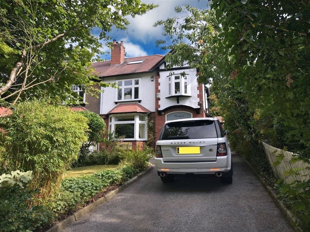 4 bed semidetached house for sale in Woodbourne Road, New Mills, High