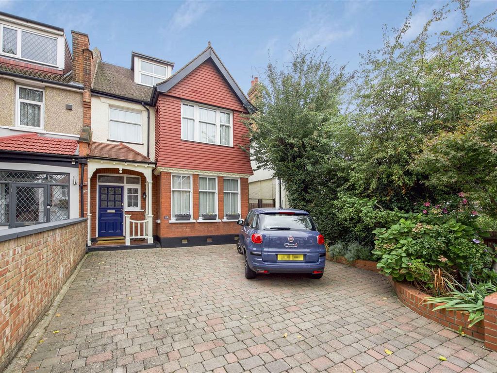 5 bed semidetached house for sale in Thornbury Road, Osterley
