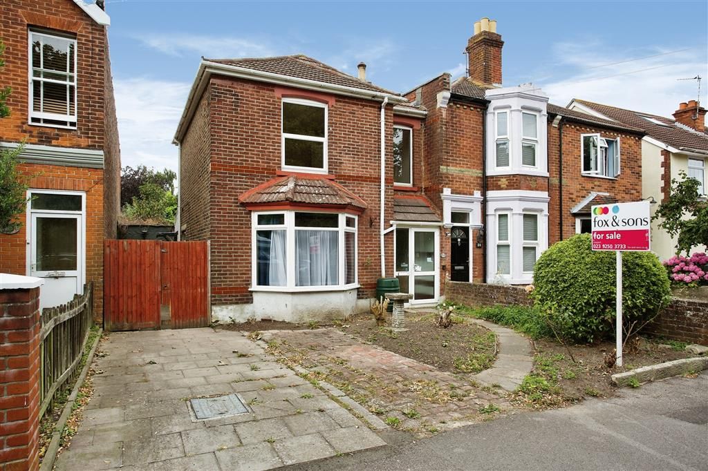 2 bed end terrace house for sale in Park Road, Gosport PO12, £185,000