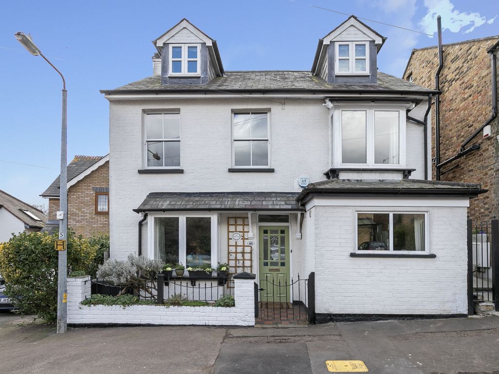 4 bed detached house for sale in Princes Road, Buckhurst Hill IG9 Zoopla