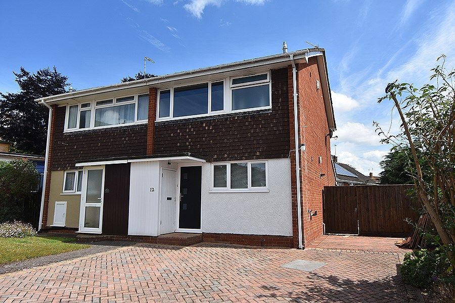 3 bed semidetached house for sale in Holne Rise, Broadfields, Exeter