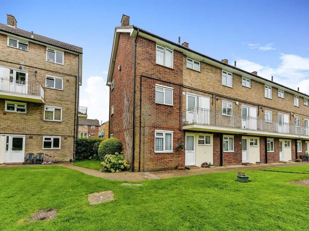 1 bed flat for sale in The Ridgeway, St.Albans AL4, £225,000 Zoopla