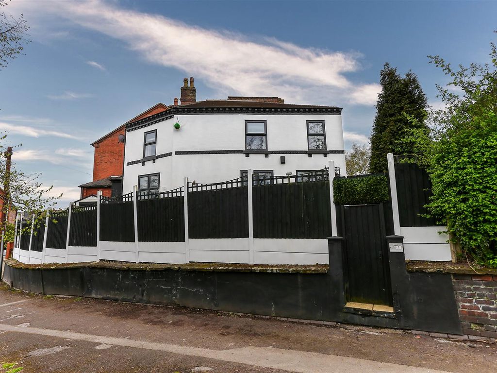 3 bed end terrace house for sale in Bradwell Lane, NewcastleUnderLyme