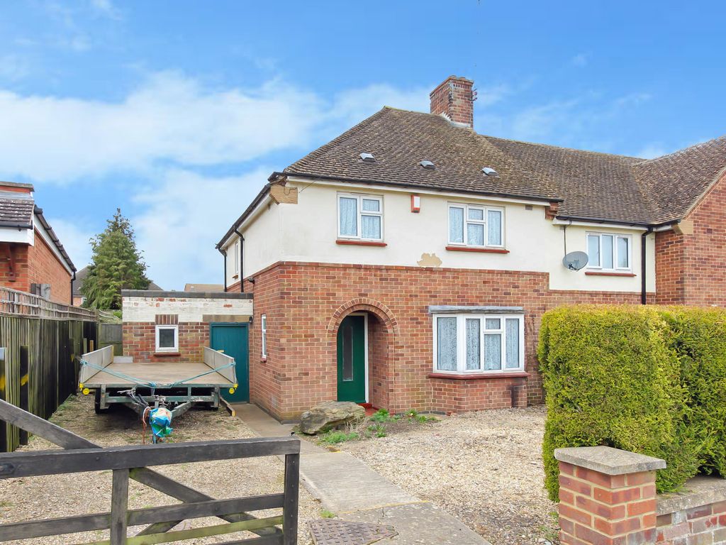 3 bed end terrace house for sale in Princess Way, Wellingborough NN8