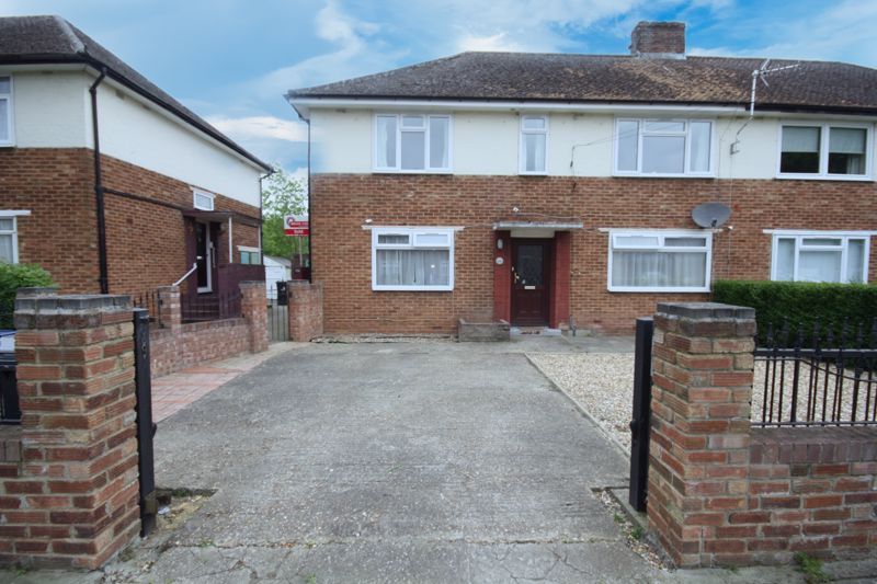 4 bed for sale in Islip Manor Road, Northolt UB5 Zoopla