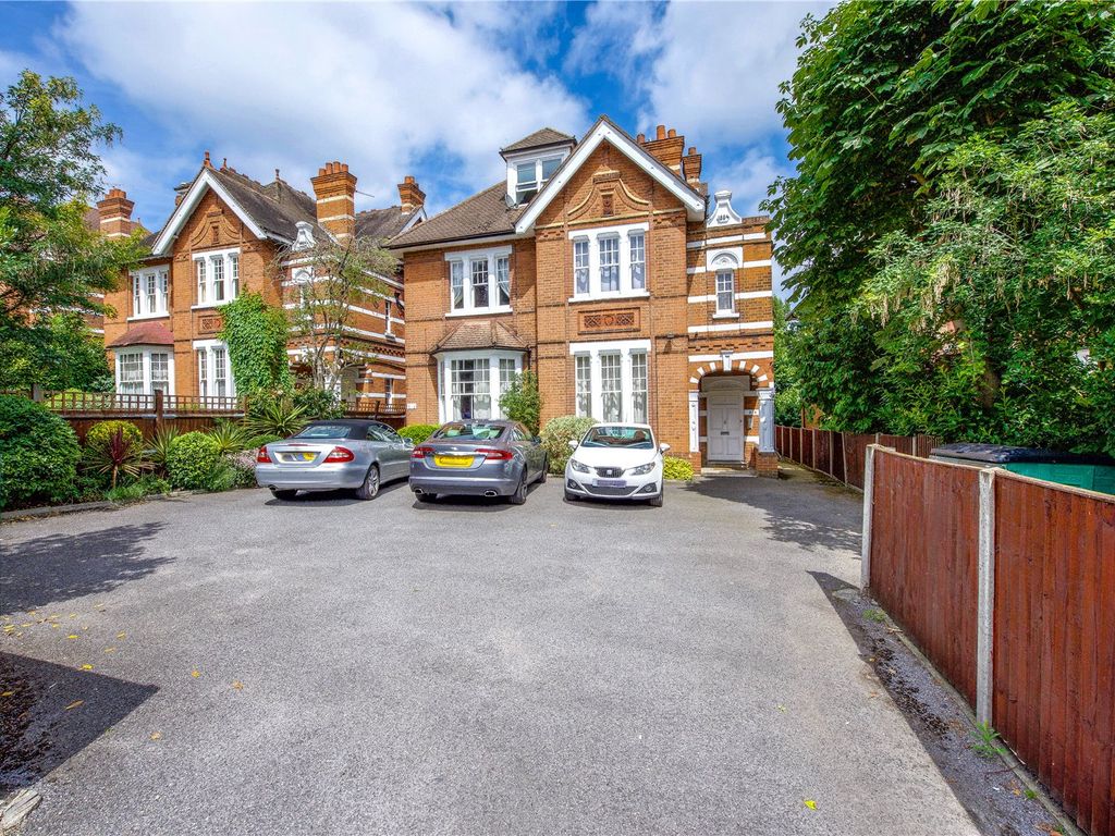 2 bed flat to rent in Edge Hill, Wimbledon, London SW19, £1,950 pcm