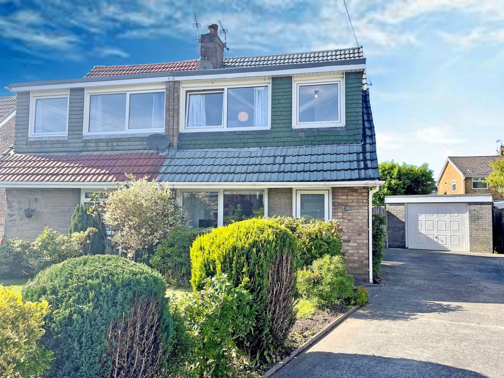 3 bed semidetached house for sale in Broadwood Drive, Fulwood, Preston