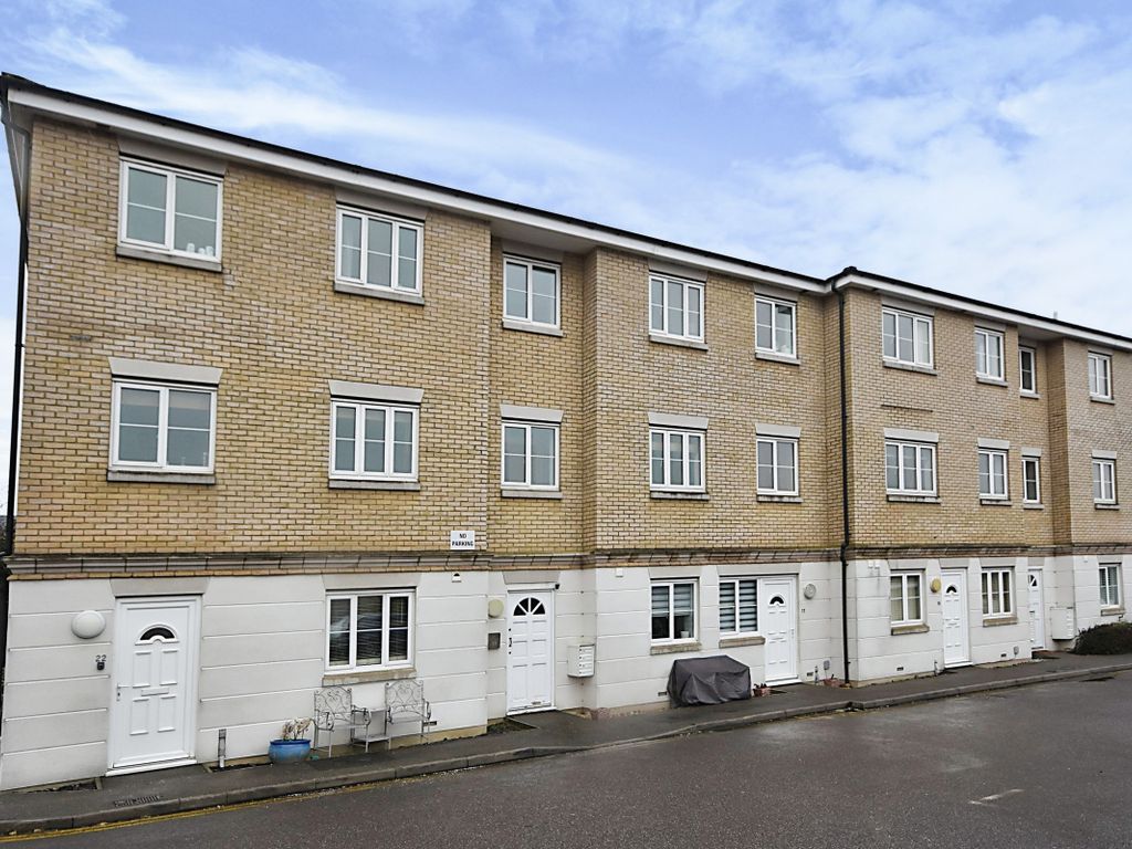2 bed flat to rent in Station Approach, Braintree CM7, £1,150 pcm Zoopla