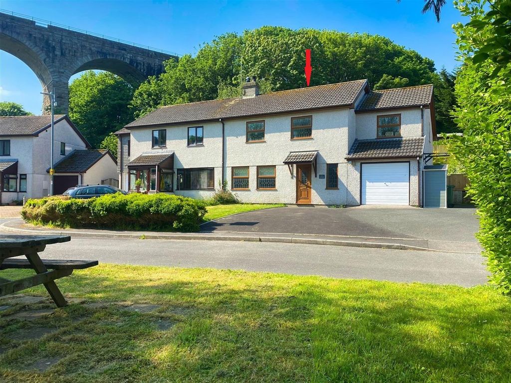 4 bed semidetached house for sale in Vellan Parc Avenue, Angarrack