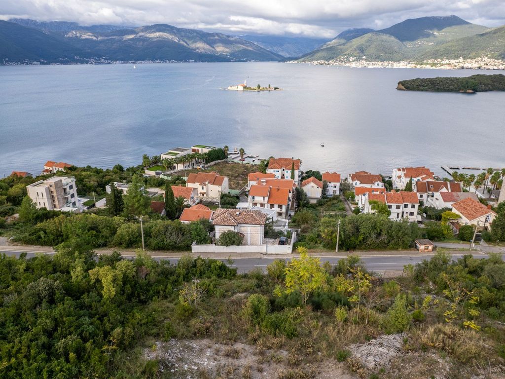 Land for sale in Three Urbanized Plots With Sea View, Djurasevici