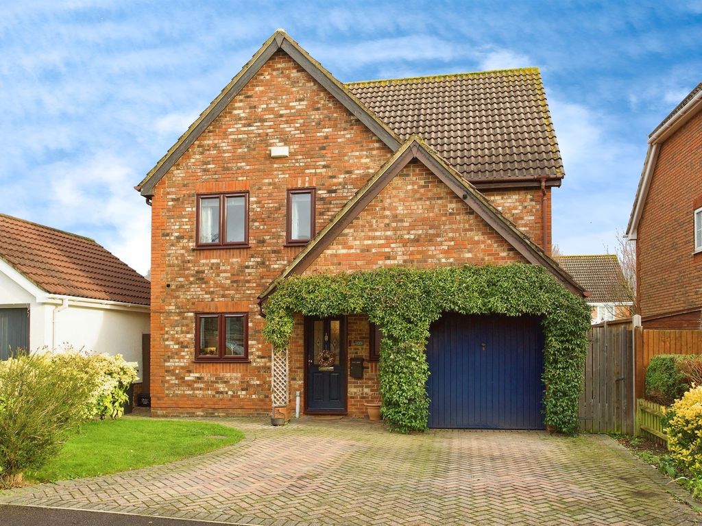 4 bed detached house for sale in Watkin Road, Hedge End, Southampton