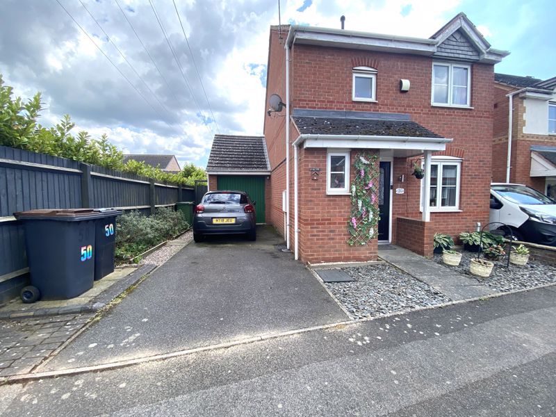 3 bed detached house for sale in Upton Drive, Nuneaton CV11, £269,950
