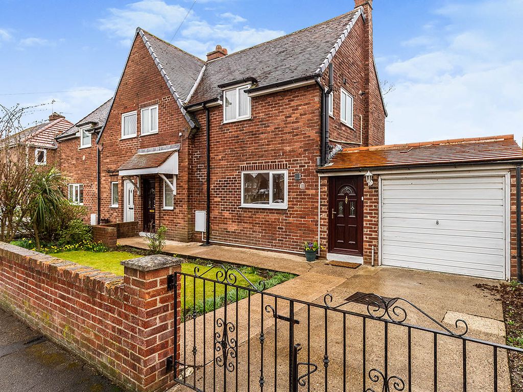 3 bed semidetached house for sale in Rookhill Road, Pontefract, West