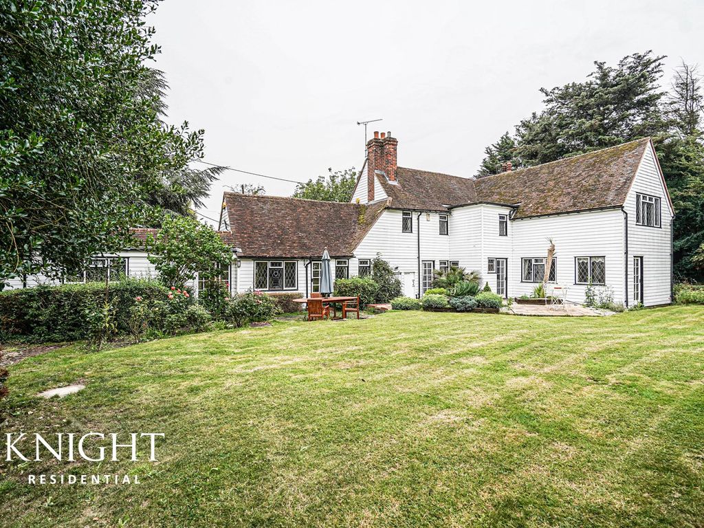 3 bed detached house for sale in Old Nevendon Road, Wickford SS12, £
