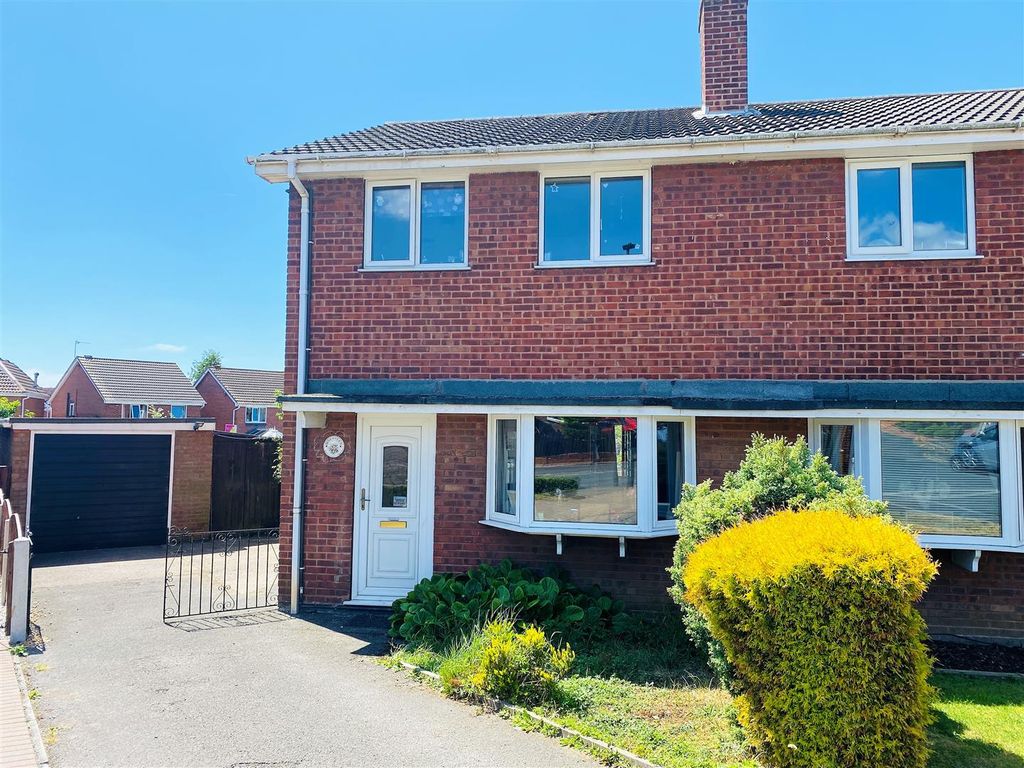 3 bed semidetached house for sale in Acorn Close, Barlby, Selby YO8 Zoopla