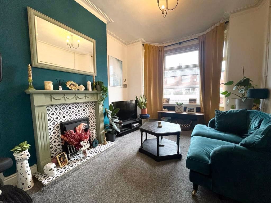 2 bed terraced house for sale in Littleton Road, Salford M7, £180,000