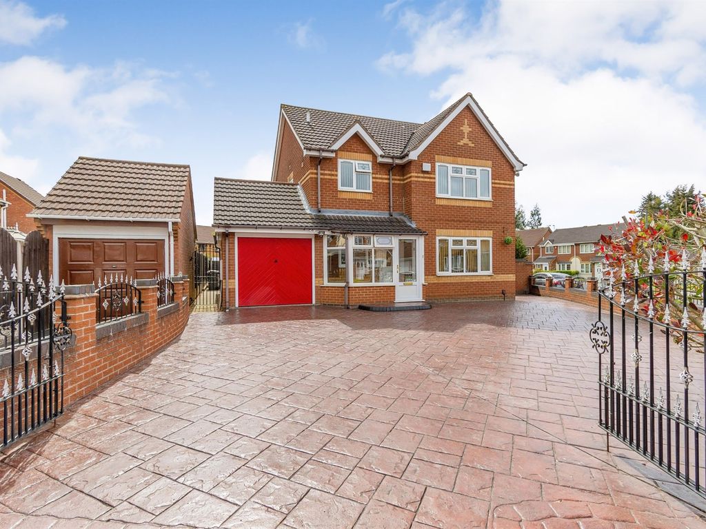 4 bed detached house for sale in Derwent Close, Willenhall WV13 Zoopla