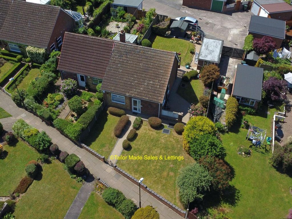 Barn Close, Allesley Park, Coventry - No Chain CV5  