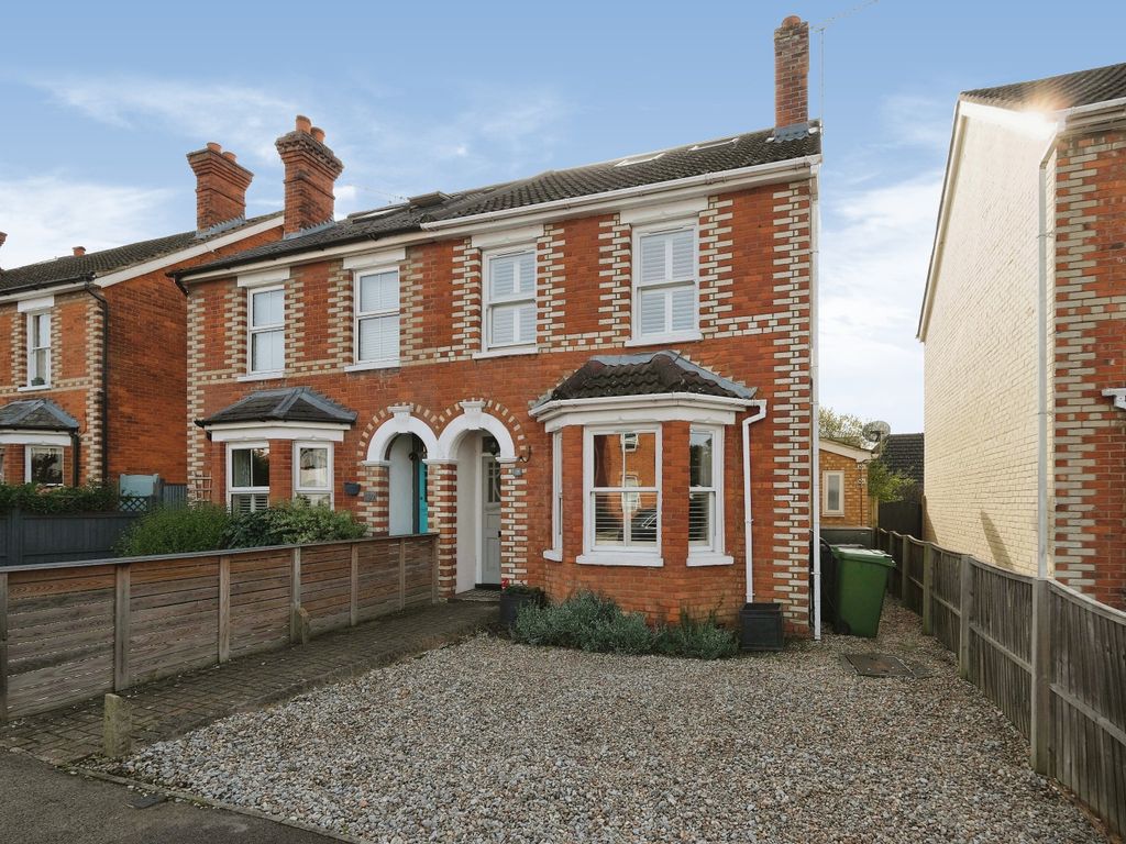 4 bed semidetached house for sale in Gordon Avenue, Camberley, Surrey