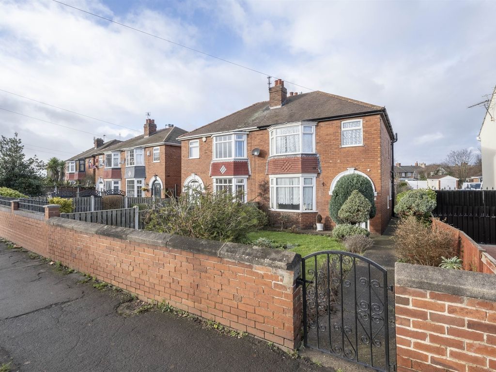 3 bed semidetached house for sale in Arksey Lane, Bentley, Doncaster