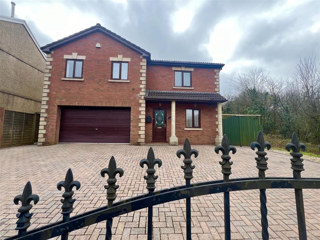 4 bed detached house for sale in Cwmbach Road, Fforestfach, Swansea SA5