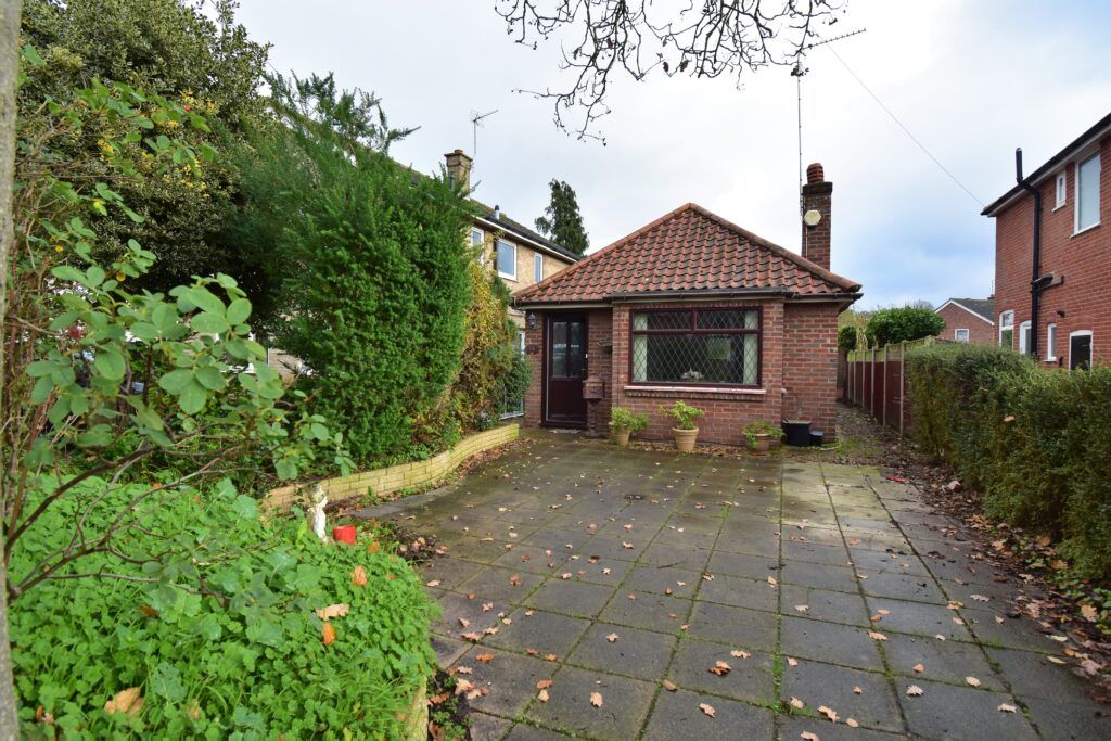 2 bed detached bungalow for sale in Oak Lane, Norwich NR3 Zoopla