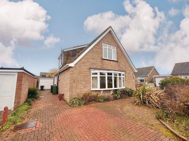 4 bed property for sale in Great Close, CaisterOnSea, Great Yarmouth