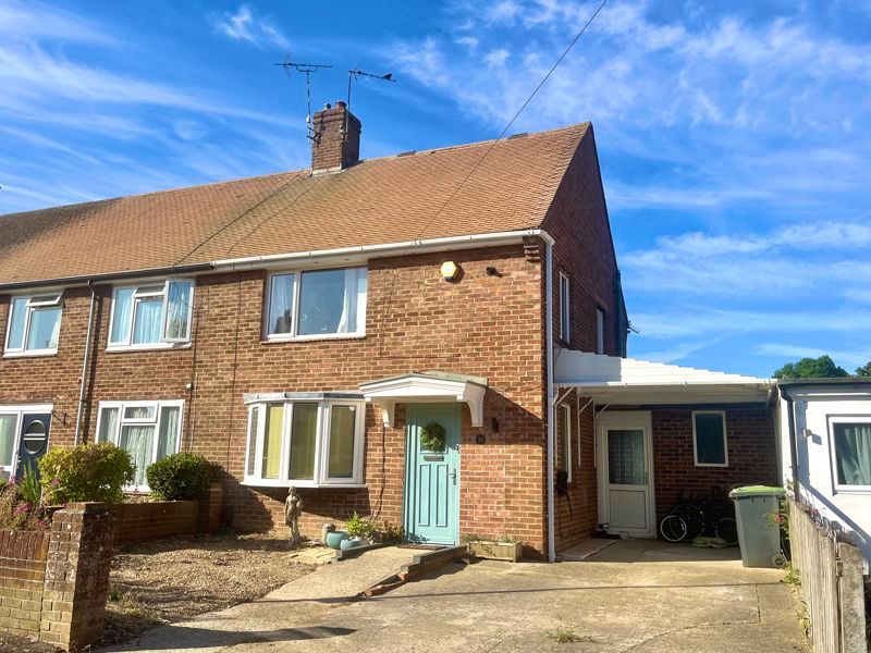 3 bed end terrace house for sale in Kings Road, Hayling Island PO11, £