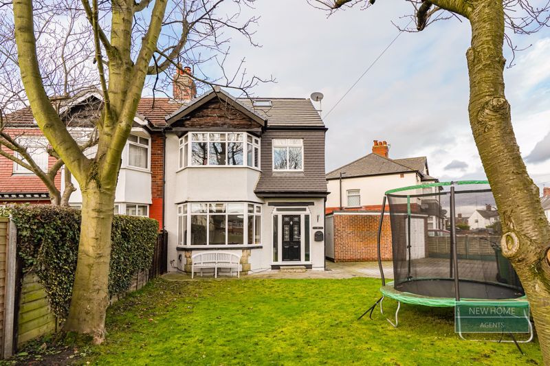 4 bed semidetached house for sale in Temple Walk, Leeds LS15, £330,000