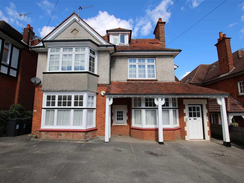 2 bed flat to rent in Rosemount Road, Westbourne, Bournemouth BH4 Zoopla