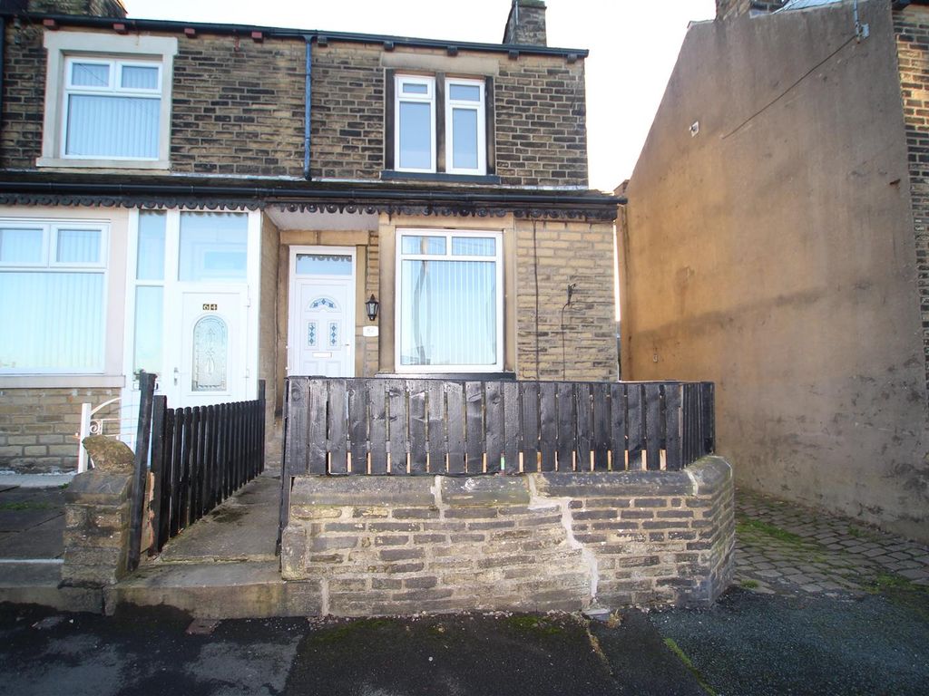 2 bed end terrace house to rent in Mount Avenue, Eccleshill, Bradford