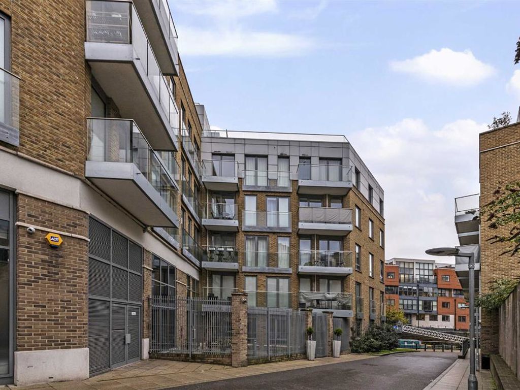 2 bed flat to rent in St. Annes Street, London E14, £2,496 pcm Zoopla